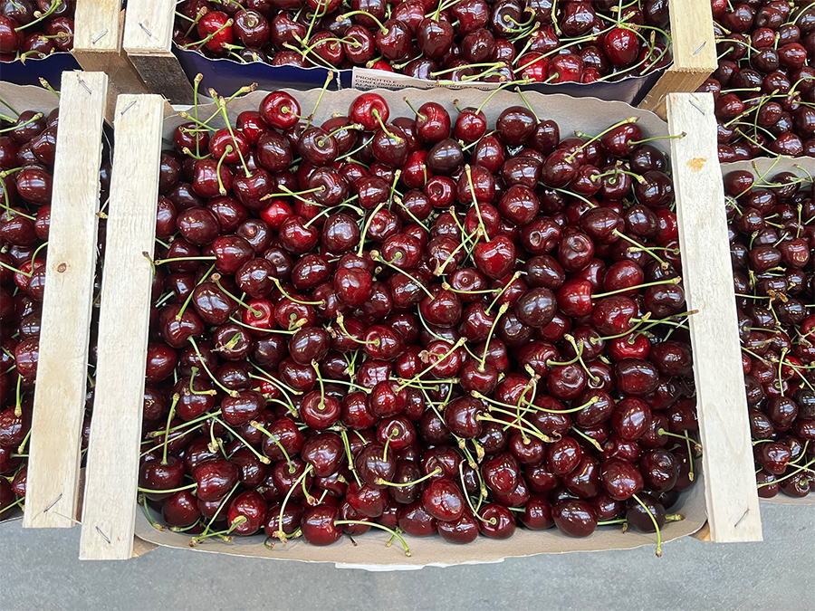 Ciliegie, Italia, cal. 28+ - 4,20/4,60 euro al chilo